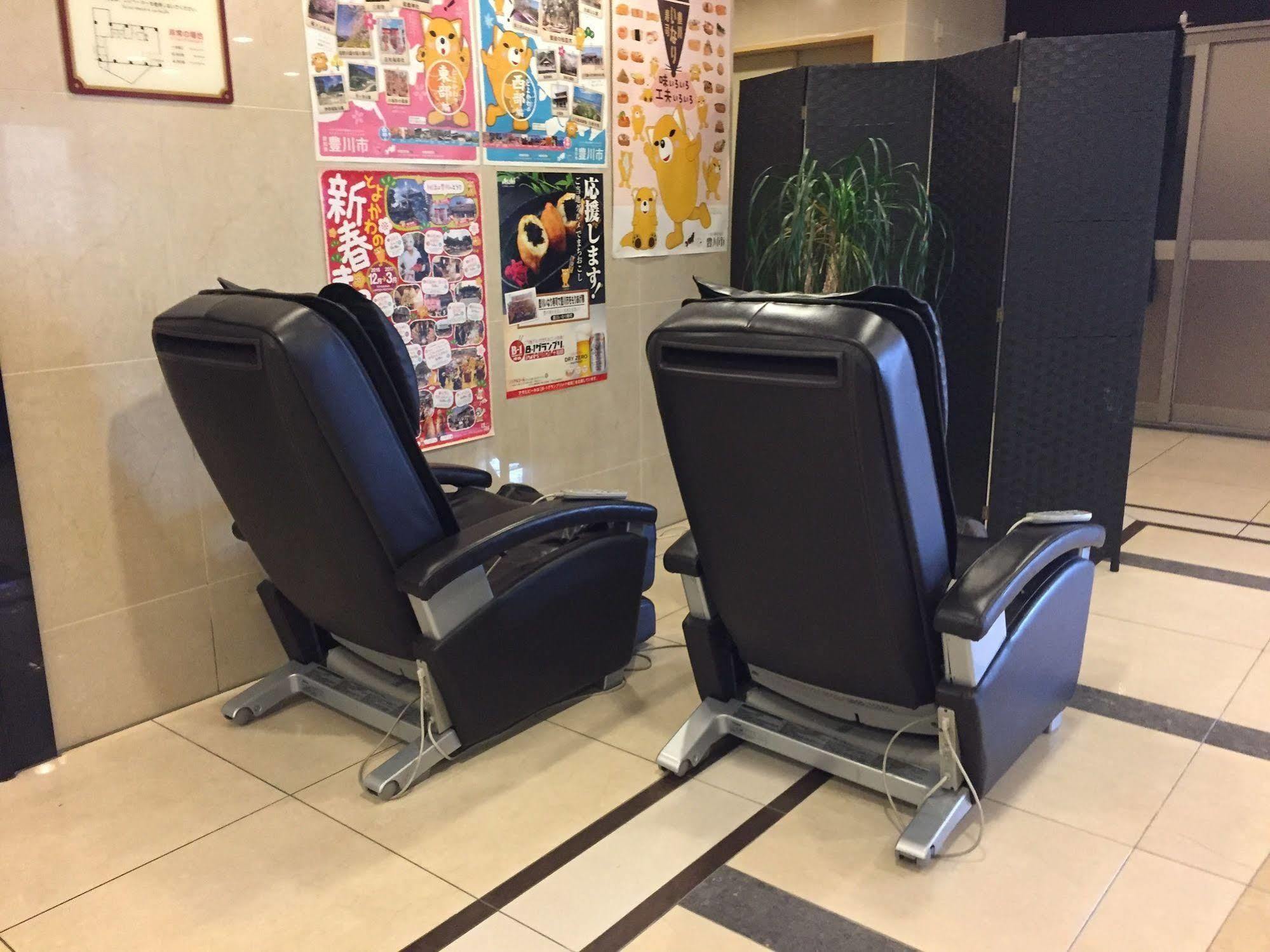 Hotel Crown Hills Toyokawa Eksteriør billede